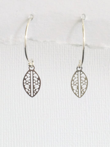 Tiny Leaf Earrings silver
