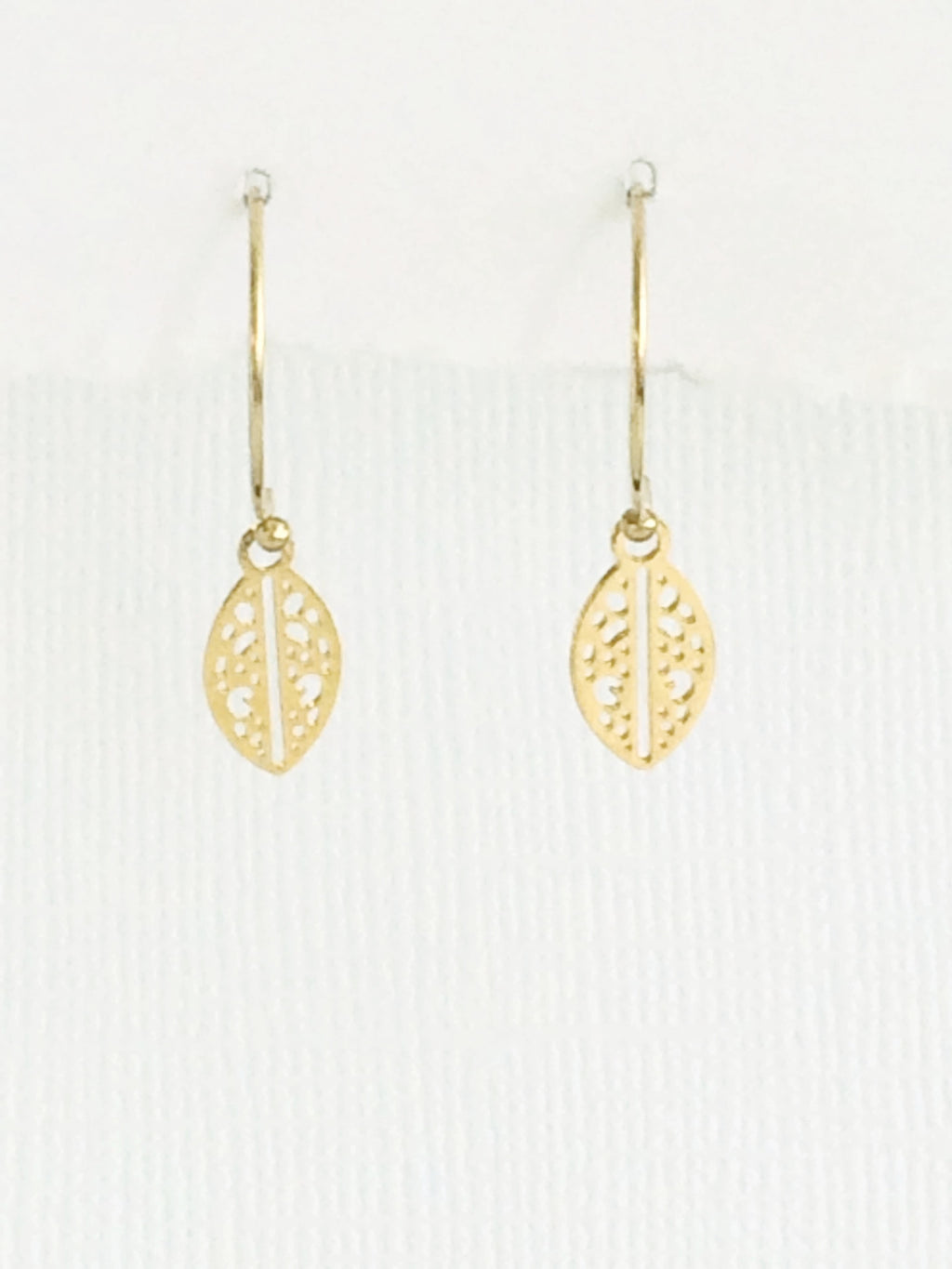 Tiny Leaf Earrings silver