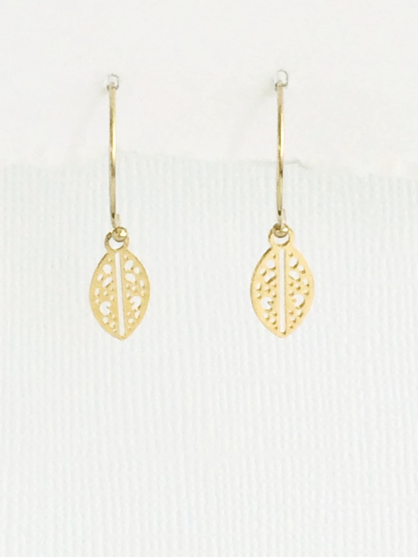 Tiny Leaf Earrings silver