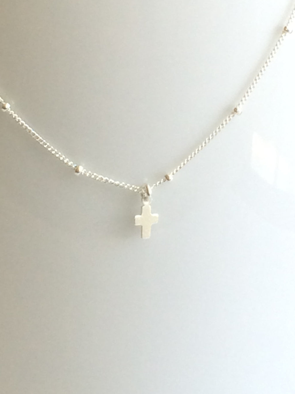Tiny Cross Necklace gold