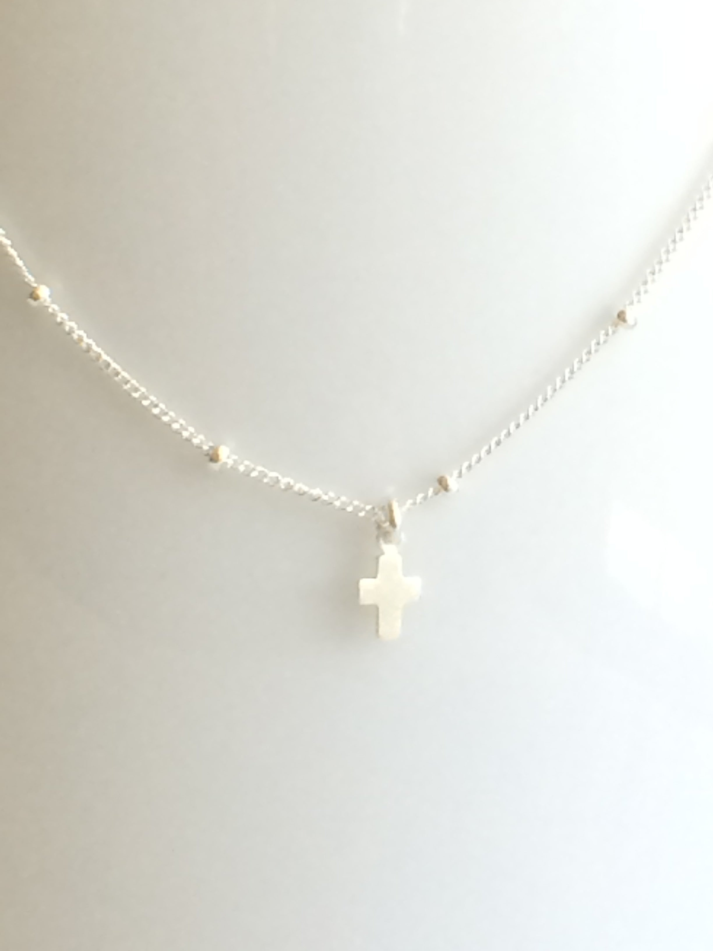 Tiny Cross Necklace gold