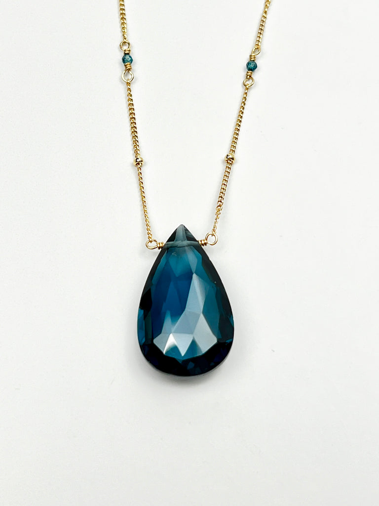 Hearty London Blue Necklace in 14k | Mabel Chong